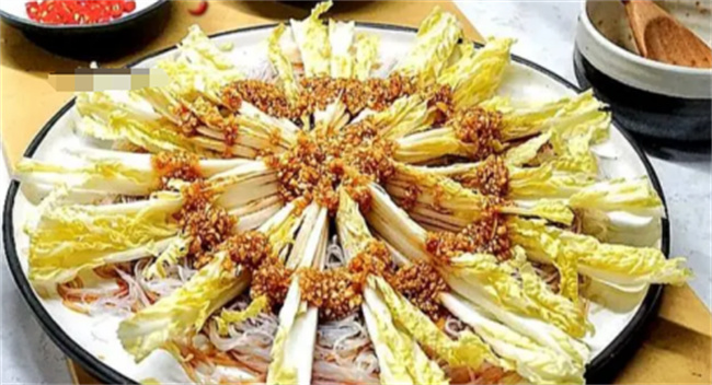 秋补钾 身不乏 钾是白菜两倍 中老年要常吃 腿脚有劲精神好 