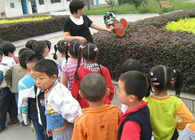 家长们这几种孩子就不要往幼儿园送了 不然带坏整个班 