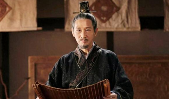 他是齐国一代明君 重视人才兴办学宫 不以外人评论分忠奸 