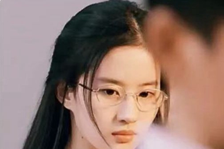 不同脸型适合什么眼镜，选对眼镜提升气质