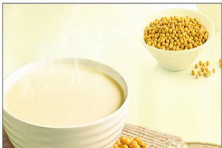 豆浆美白食谱做法，这五个内调食谱逆袭冷白皮