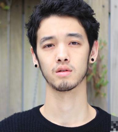 2023长脸男人短发发型：打造成熟帅气的魅力男人