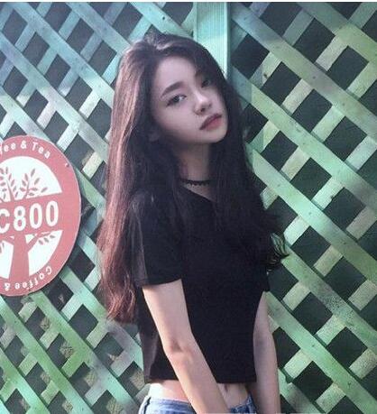 女生最新超美气质中分长发发型大全