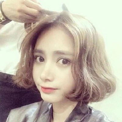 韩范女生中分短发发型 做个气质短发美女