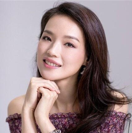 偏分刘海这样弄百搭任何脸型 气质又有女人味