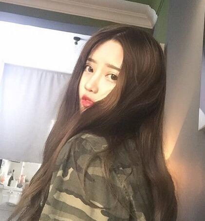 女生最新超美气质中分长发发型大全