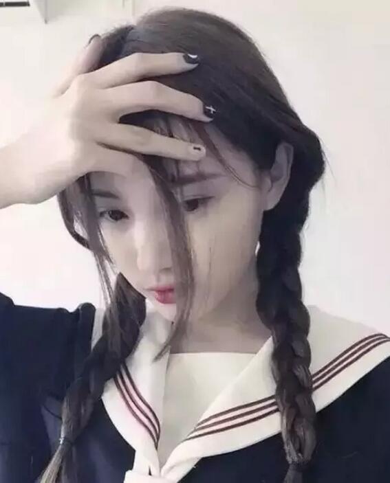 最新减龄流行的学生发型 让你嫩回20岁少女