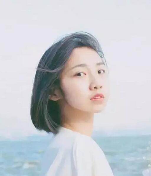 最新减龄流行的学生发型 让你嫩回20岁少女