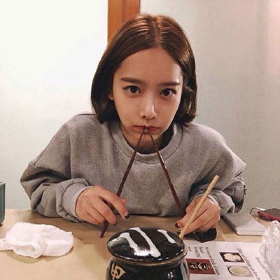 韩范女生中分短发发型 做个气质短发美女