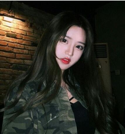 女生最新超美气质中分长发发型大全
