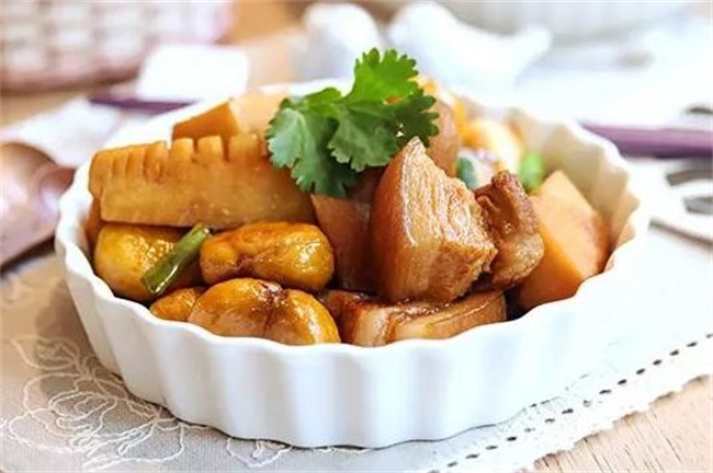 秋季板栗飘香 教你6道板栗的家常做法 别错过这样的美味 