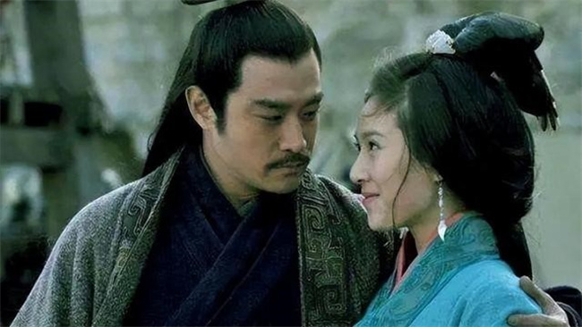 周瑜和小乔怎样在一起的 究竟有多美 能让周瑜只取这一瓢 