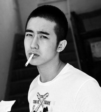 男生圆脸适合什么发型：清爽寸头发型让圆脸男生更有男人味