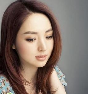 个性淑女的长发发型 来装扮淑女们这种气质