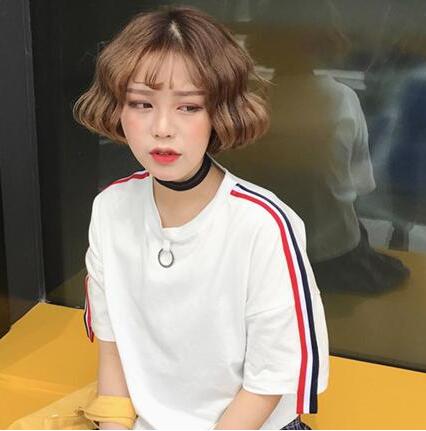 最新夏季最火的女生流行发色短发