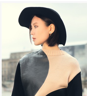 歌手周笔畅最新发型 凸显柔美的女人味