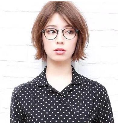 乖乖女孩适合的显瘦时髦短发发型