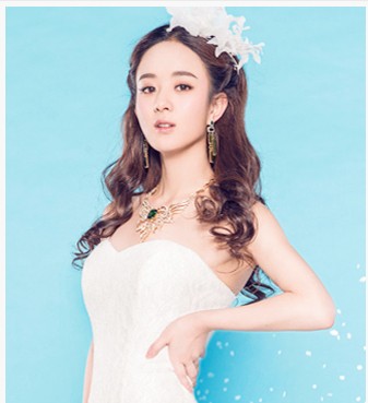 赵丽颖圆脸婚纱照发型演绎 展现出新娘的浪漫唯美气质