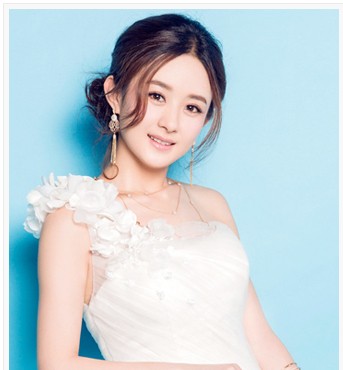 赵丽颖圆脸婚纱照发型演绎 展现出新娘的浪漫唯美气质