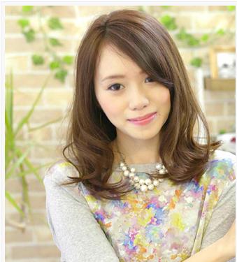圆脸适合什么发型女 自然修颜更显瘦时尚自信更可人哦