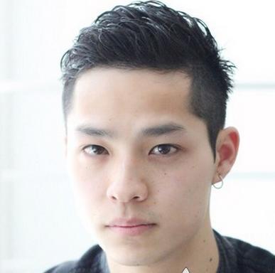 圆脸男生适合的发型 打造成熟感不可或缺的圆脸发型