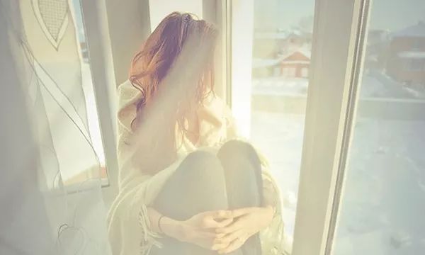 欲擒故纵对男人有用吗 女人对男人欲擒故纵的方法技巧