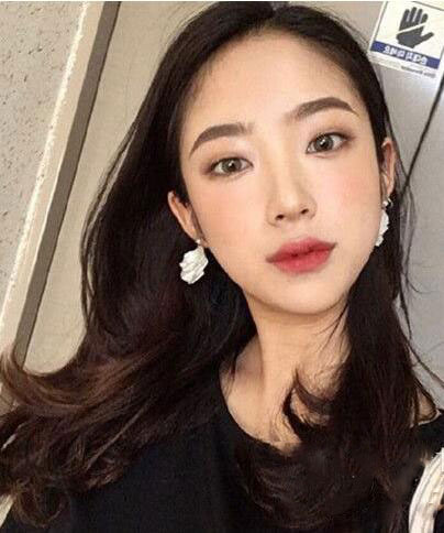 女生中长发发型 你喜欢哪一款