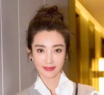 2023丸子头发型这样扎才是最美 你知道吗