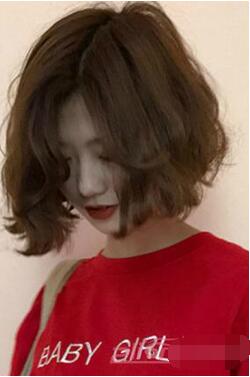 今夏女生最值得剪几款俏皮凌乱短发发型