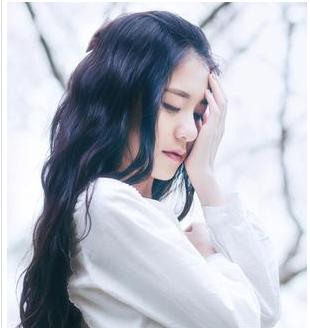 圆脸长发卷发发型 迷倒众生尽显柔美圆脸长发卷发