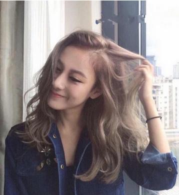 圆脸长发卷发发型 迷倒众生尽显柔美圆脸长发卷发
