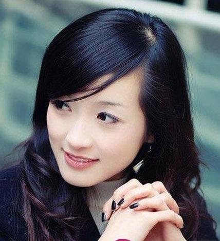 圆脸女士发型 圆脸适合什么发型,修颜减龄圆脸发型