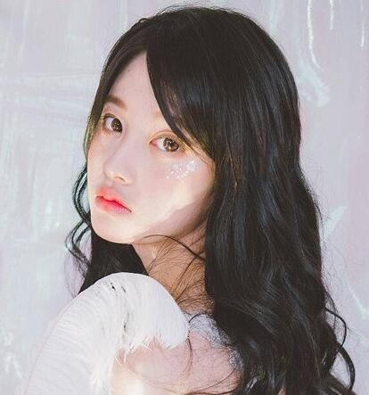 2023女生显瘦韩式烫发发型