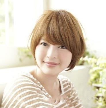 适合圆脸女生的短发 干练有型的短发变时尚小辣妹
