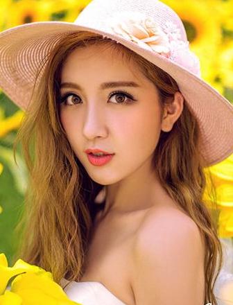 圆脸长发发型 秒变瓜子脸的女生圆脸长发发型