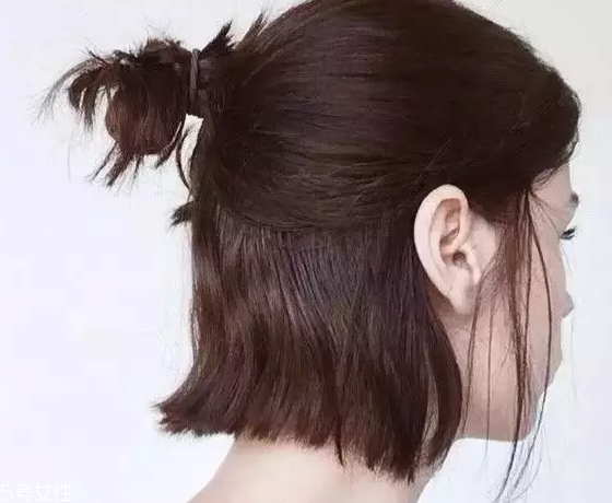 头发短怎么扎好看？6个步骤让短发有型又可爱