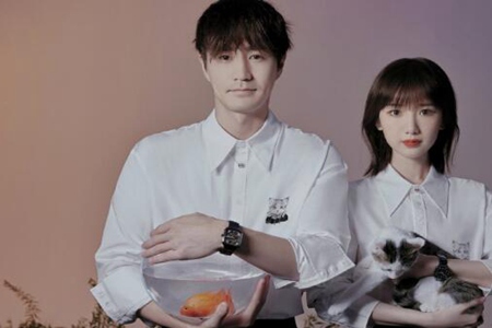 杨玏毛晓彤合体自拍，杨玏毛晓彤合体拍七夕大片尽显甜蜜