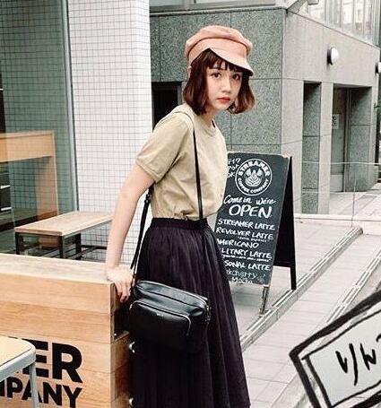 2023年职场女生适合的短发发型及颜色