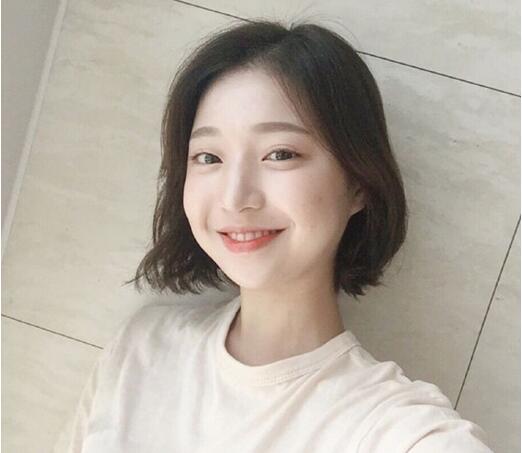十分受女生欢迎的波波头短发发型