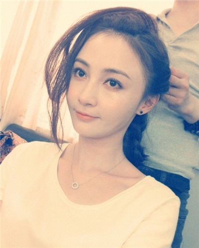 新时代女明星姚笛的百变发型盘点