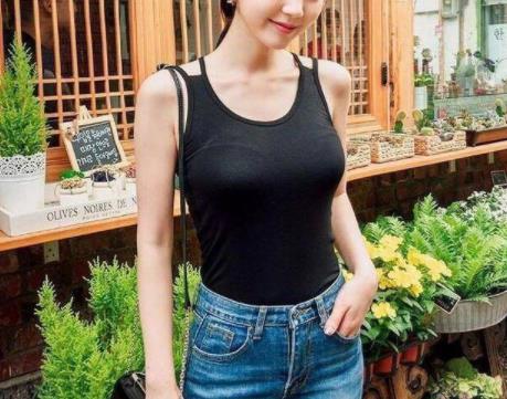 时尚街拍清新靓丽的小姐姐 气质优雅颜值高