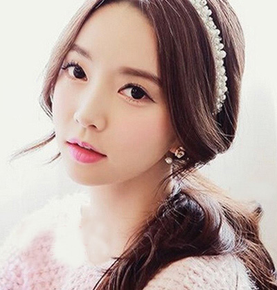 如何挑选适合自己发型 圆脸女生适合什么刘海发型