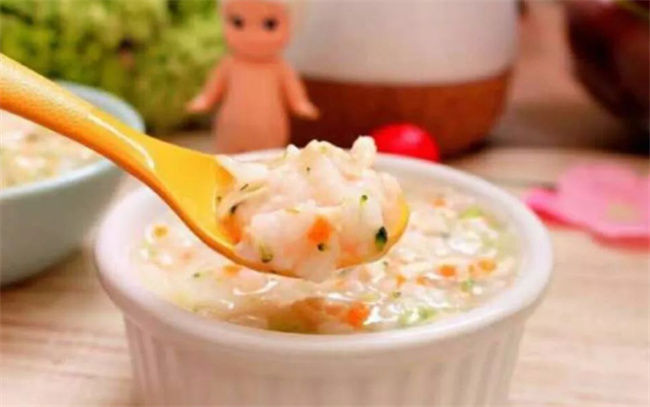 ​西兰花胡萝卜鸡肉粥的做法，西兰花胡萝卜鸡肉粥的好处 