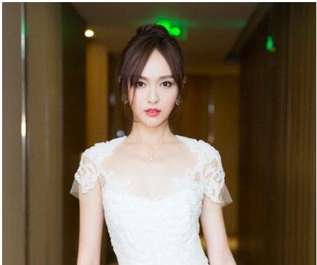 女生额头高适合什么发型 关于脸型与发型的搭配技巧