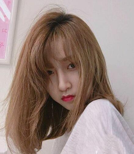 2024年90后女生适合的韩式减龄发型