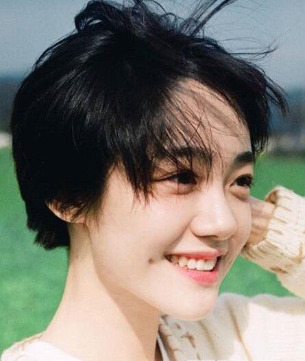 今年夏天女生流行的甜美减龄发型