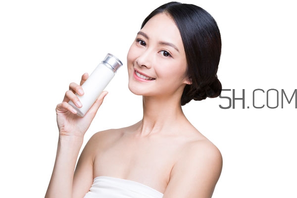 水乳放冰箱里好吗 水乳放哪里保存最好