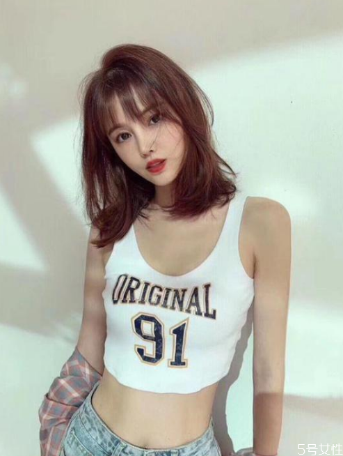 氛围感美女发型 2020最流行的发型
