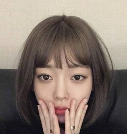 脑门大的女生适合的瘦脸短发发型