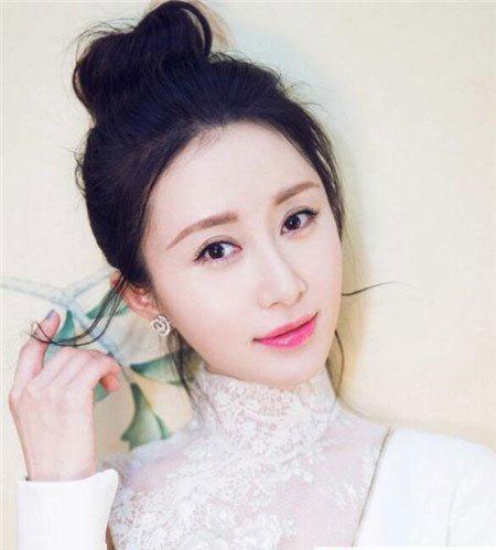 绝美盘发造型 复古风VS清新风